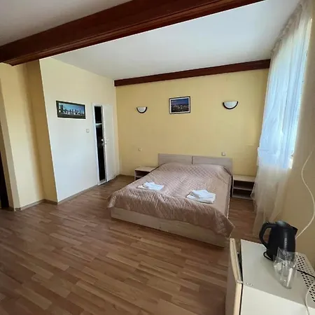 Otel Family Saint Peter Aziz Konstantin ve Elena